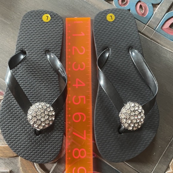 Cute flip flops - Picture 3 of 4
